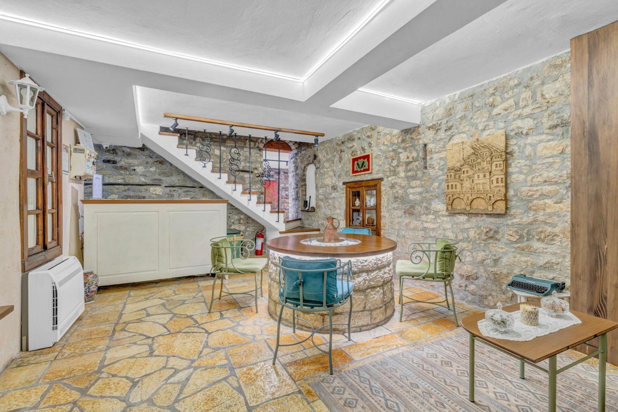 The Well House - Unesco Berat Exterior photo